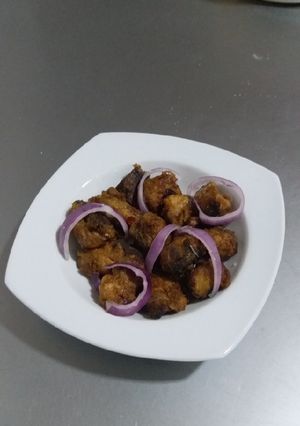 A picture of Crunchy, Spicy Fish chunks.