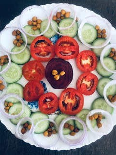 સલાડ (Salad Recipe In Gujarati) રેસીપી મુખ્ય ફોટો