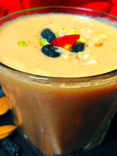 गाजर का मिल्क शेक कैरेट मिल्क शेक विथ आउट शुगर (Gajar ka milkshake carrot milkshake without sugar) रेसिपी मुख्य फोटो