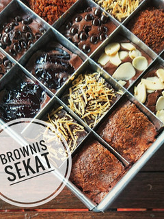 Foto resep Brownis Panggang Sekat Legit Favorit Keluarga