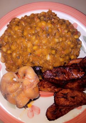 A picture of Beans porradge and fried plantain.
