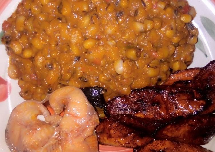 Simple Way to Make Award-winning Beans porradge and fried plantain