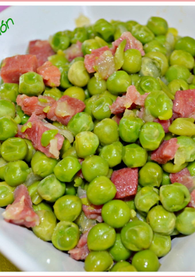 Una foto de Guisantes con jamón. (Thermomix)