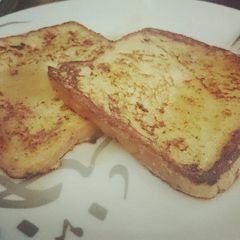 A picture of Cinnamon french toast.