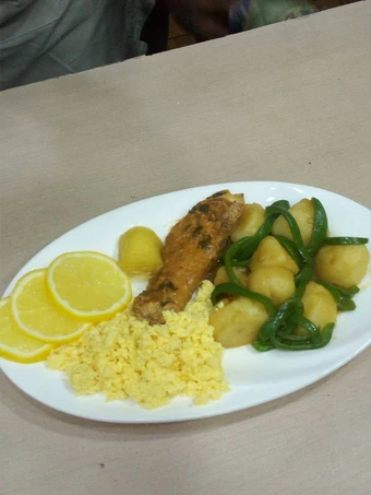 Easy Way Make Recipe Boiled Irish potatoes with fried chicken and lemon fruit that is So Delicious, Delicious}