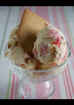 A picture of Tutty Frutty Cookies Icecream.