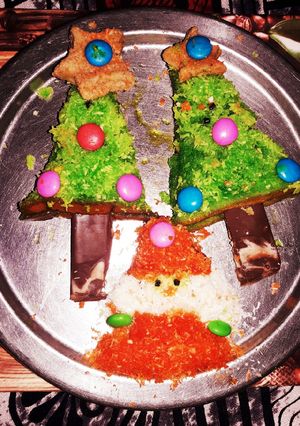 क्रिसमस ट्री ब्रेड चमचम (christmas tree bread cham cham recipe in Hindi) रेसिपी मुख्य फोटो