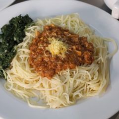 A picture of Spaghetti / minced meat.