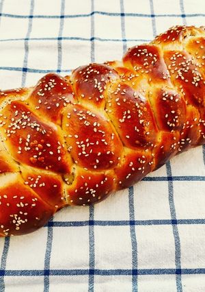 Foto di Challah a 6 capi con lievito madre