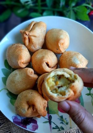 আলু- মটরশুটির সিংগারা। রেসিপির প্রধান ছবি