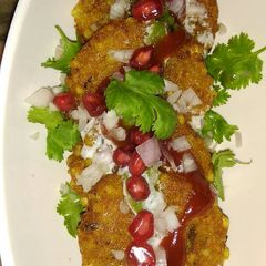 A picture of Sabudana aalu tikki.