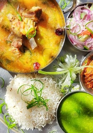 A picture of Achaari daal.