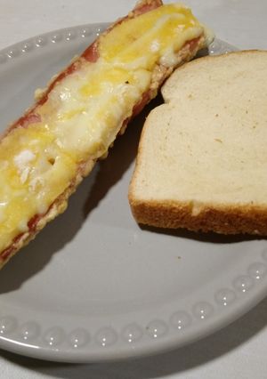 Una foto de Panchos fritos con queso