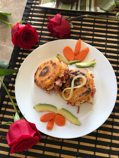 Una foto de Arepas rellenas