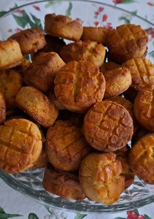 Gluténmentes tepertős pogácsa recept fotója