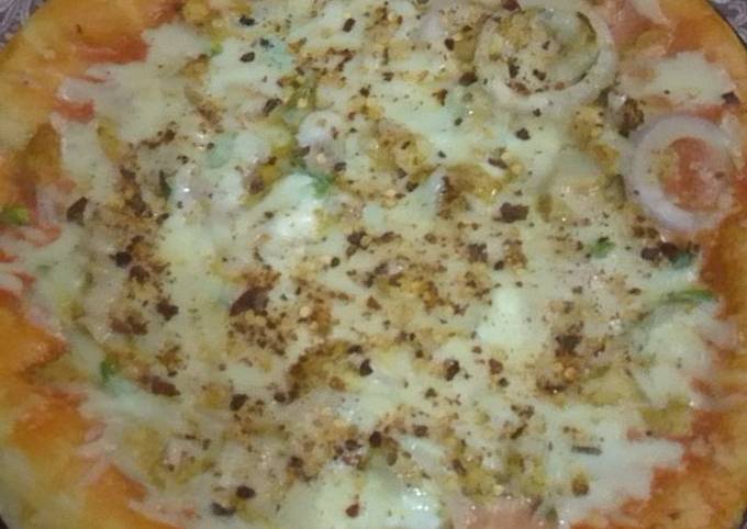 Pizza cheese with egg
