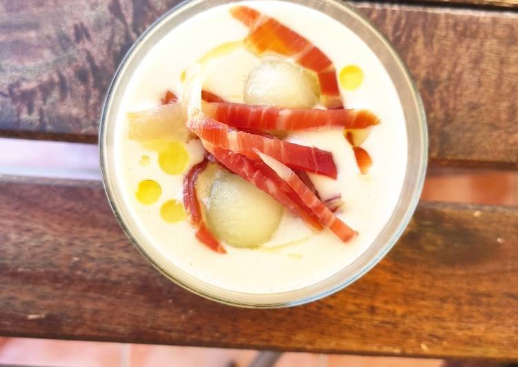 Ajoblanco de anacardos y melón
