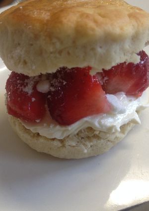A picture of Mini Sandwich Scones.