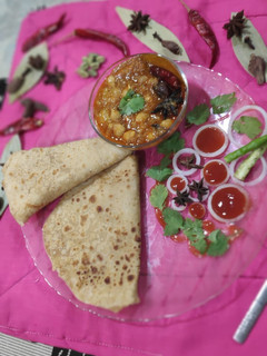 પંજાબી છોલે મસાલા (Punjabi Chhole Masala Recipe In Gujarati) રેસીપી મુખ્ય ફોટો
