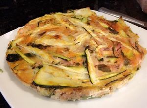 Una foto de Quiche calabacín y pavo