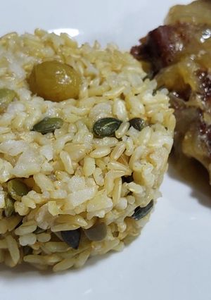 Una foto de Arroz Integral con Pasas y semillas