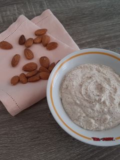 Foto di Crema di mandorle versione salata