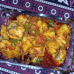 A picture of Boneless chicken karahi.