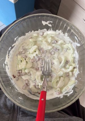 Une photo de Salade concombre pois chiches grillée