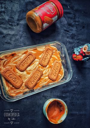 A picture of Lotus Biscoff Bars.