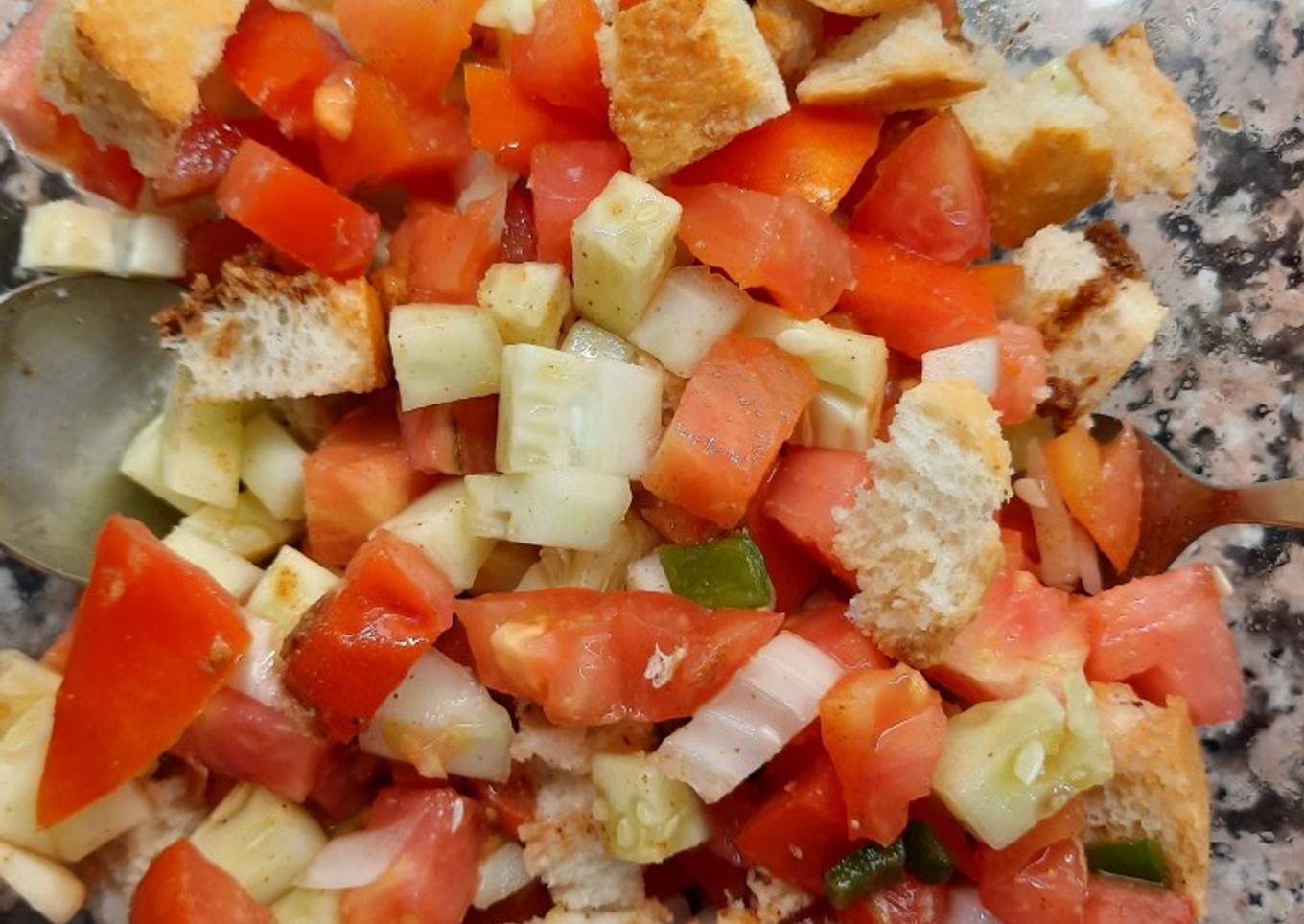 Gazpacho en ensalada/pipirrana