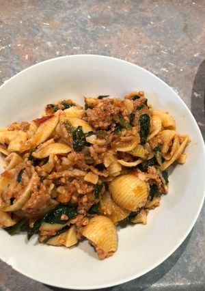A picture of Pasta shell jollof.