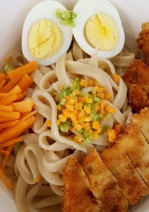 A picture of Noodle soup.