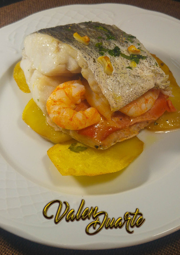 Una foto de Merluza rellena de langostinos y ahumados