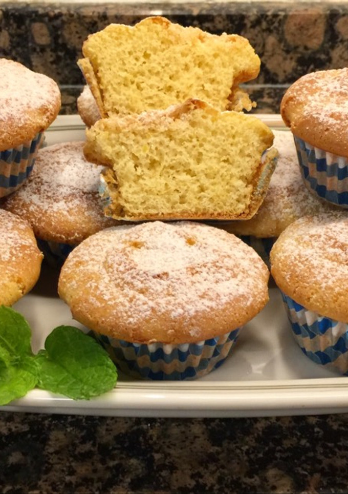 Una foto de Magdalenas de leche condensada al limón, sin gluten
