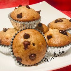 A picture of Banana cupcakes.