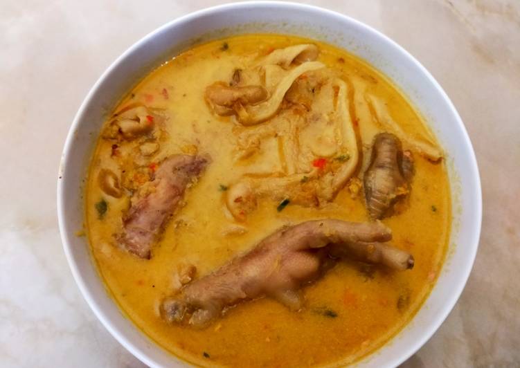 Soup Kari Jamur (Ceker Ayam)