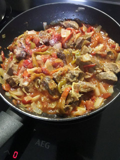 Una foto de Carne guisada con tomate