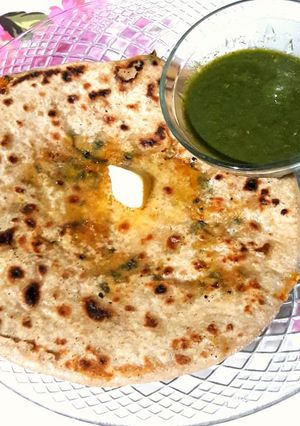 A picture of Methi Mooli paratha.