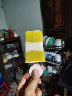 Hình của món Kem bơ cốt dừa.