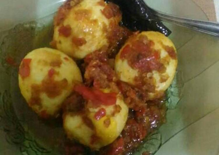 Bagaimana Membuat Telur balado ala anak kost Anti Gagal