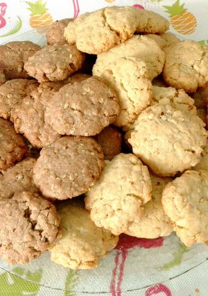 Una foto de Galletitas súper económicas de vainilla y chocolate (sin manteca y con harina común)