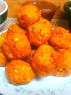 A picture of Cheesy Beetroot Balls.