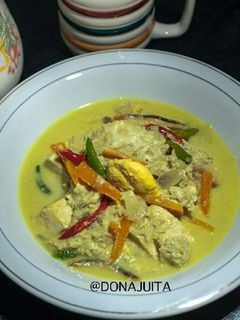 Foto resep Gulai kuning telur ceplok
