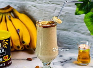 A picture of Healthy Oats Banana Smoothie| Healthy breakfast | weight loss.
