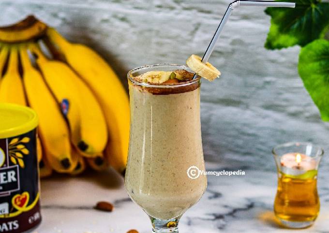 Recipe of Jamie Oliver Healthy Oats Banana Smoothie| Healthy breakfast | weight loss