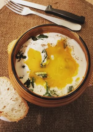 Une photo de Œuf cocotte blettes chèvre