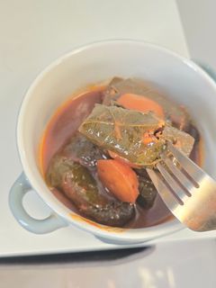 صورة لوصفة ورق عنب بالنكهه الخليجية اللذيذه 😋😋