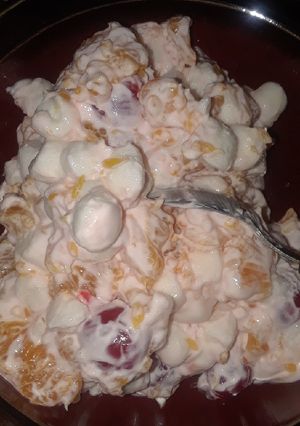 A picture of Ambrosia salad.