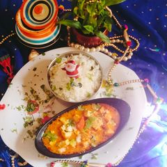 A picture of Dhaba style paneer masala curry.