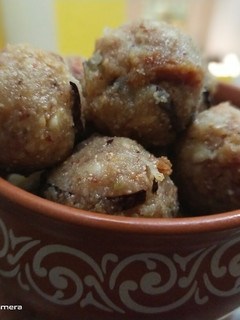 A picture of Dry fruits Ladoo.